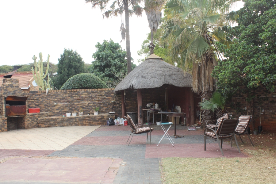 4 Bedroom Property for Sale in Mooinooi North West